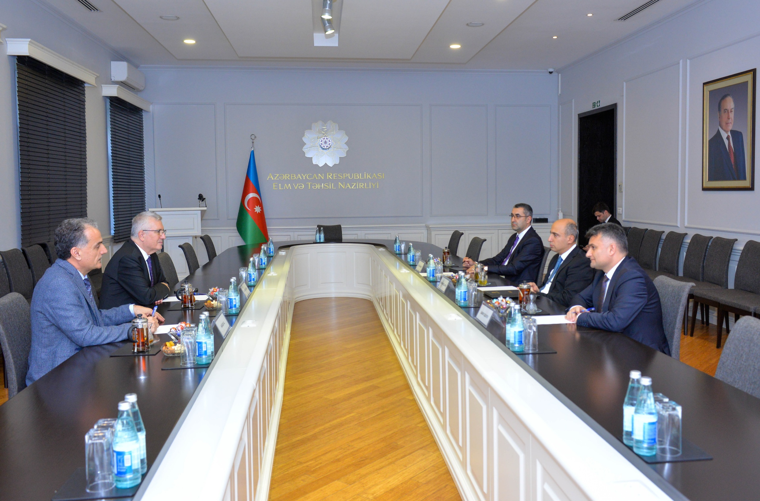 Image alternative text, required