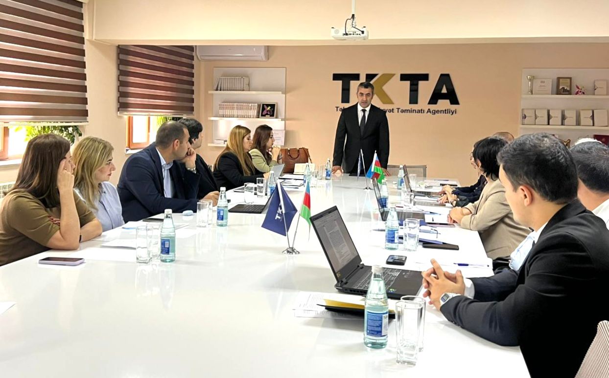 Image alternative text, required